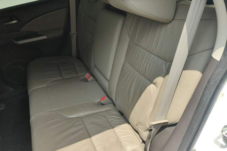 Used Honda CR-V 2012 2.4L four-wheel drive luxury version Left Rear Seat