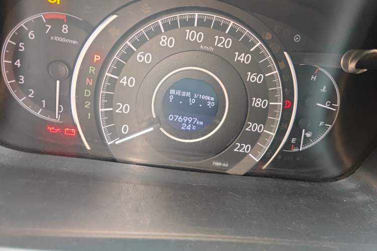 Used Honda CR-V 2012 2.4L four-wheel drive luxury version Odometer Close Up