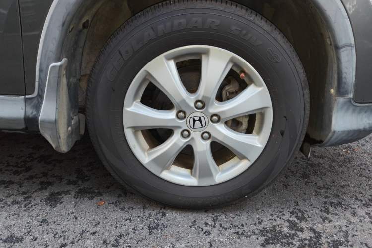 Used Honda CR-V 2012 2.0L two-wheel drive urban version Right Front Wheel Hub