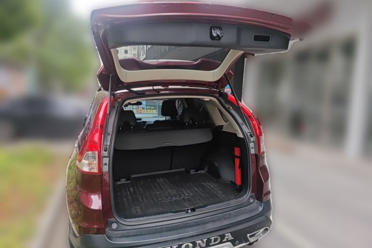 Used Honda CR-V 2012 2.4L four-wheel drive luxury version Trunk