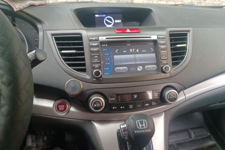 Used Honda CR-V 2012 2.4L four-wheel drive luxury version Audio And AC Panel