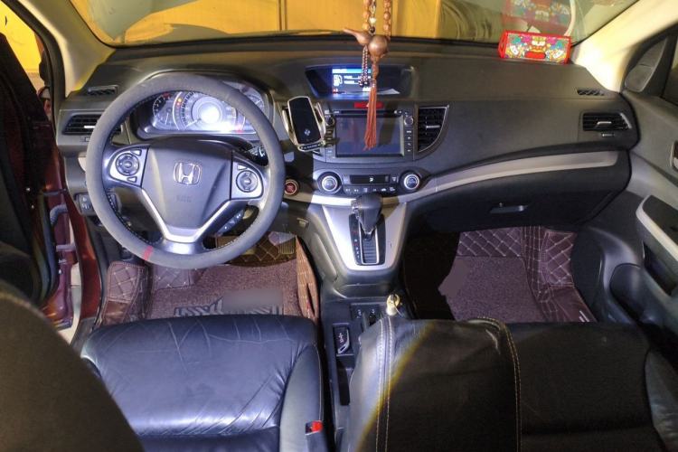 Used Honda CR-V 2012 2.4L four-wheel drive luxury version Center Console