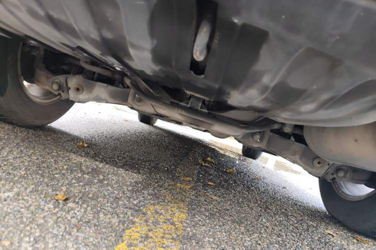 Used Honda CR-V 2012 2.4L four-wheel drive luxury version Chassis Rear