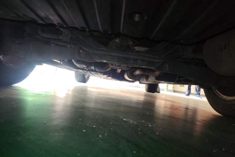 Used Honda CR-V 2012 2.4L four-wheel drive luxury version Chassis Rear