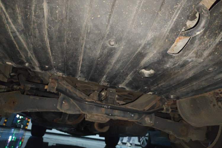 Used Honda CR-V 2012 2.4L four-wheel drive luxury version Chassis Rear