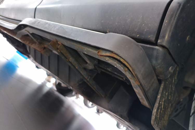 Used Honda CR-V 2012 2.4L four-wheel drive luxury version Chassis Rear Left