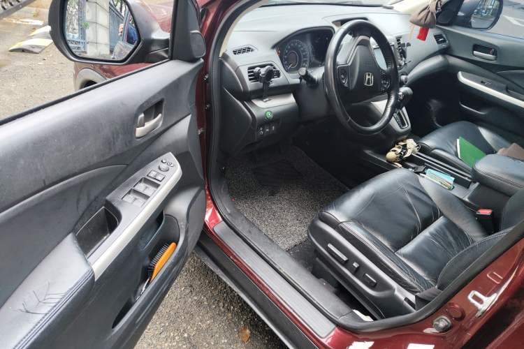 Used Honda CR-V 2012 2.4L four-wheel drive luxury version Driver Seat