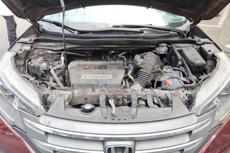 Used Honda CR-V 2012 2.4L four-wheel drive luxury version Engine Bay