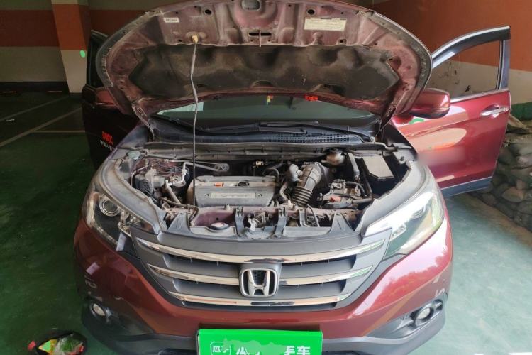 Used Honda CR-V 2012 2.4L four-wheel drive luxury version Engine Bay