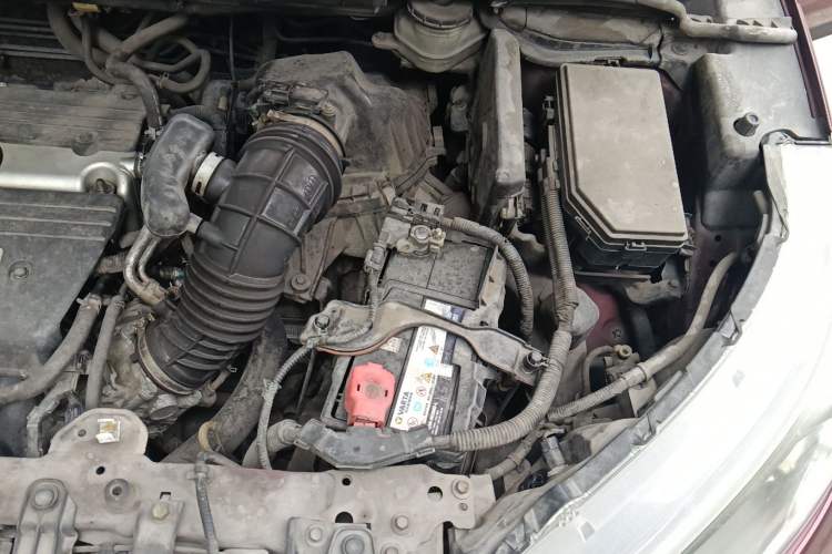 Used Honda CR-V 2012 2.4L four-wheel drive luxury version Engine Bay Left