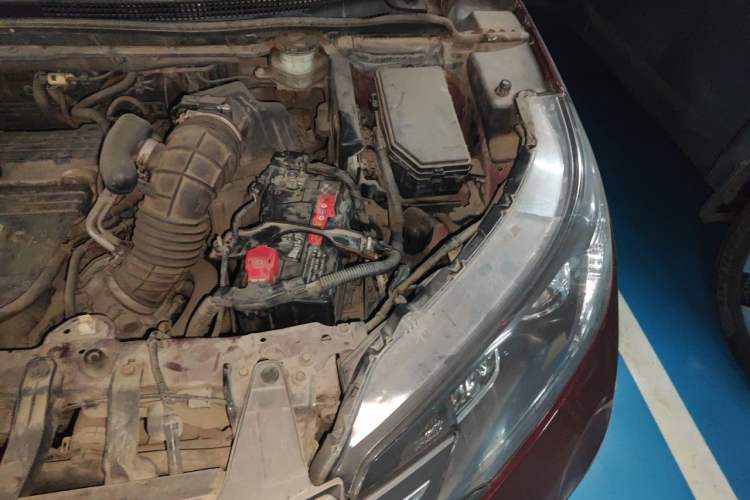 Used Honda CR-V 2012 2.4L four-wheel drive luxury version Engine Bay Left