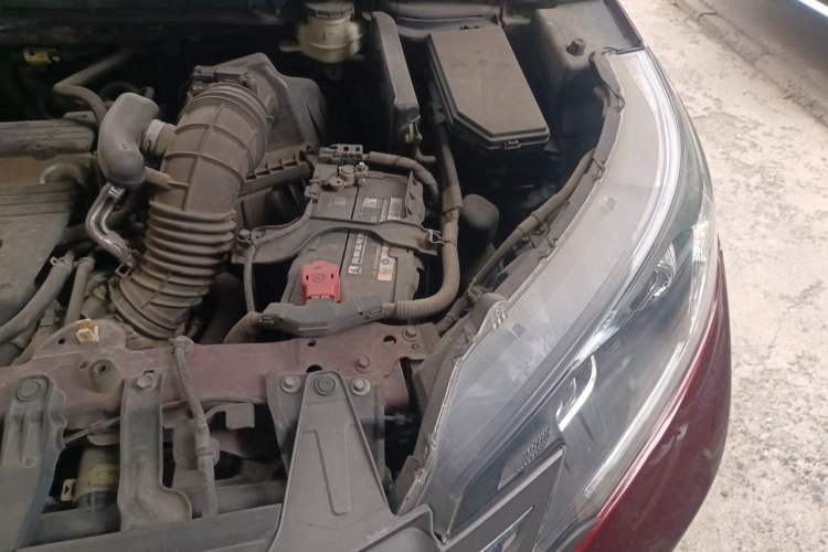 Used Honda CR-V 2012 2.4L four-wheel drive luxury version Engine Bay Left