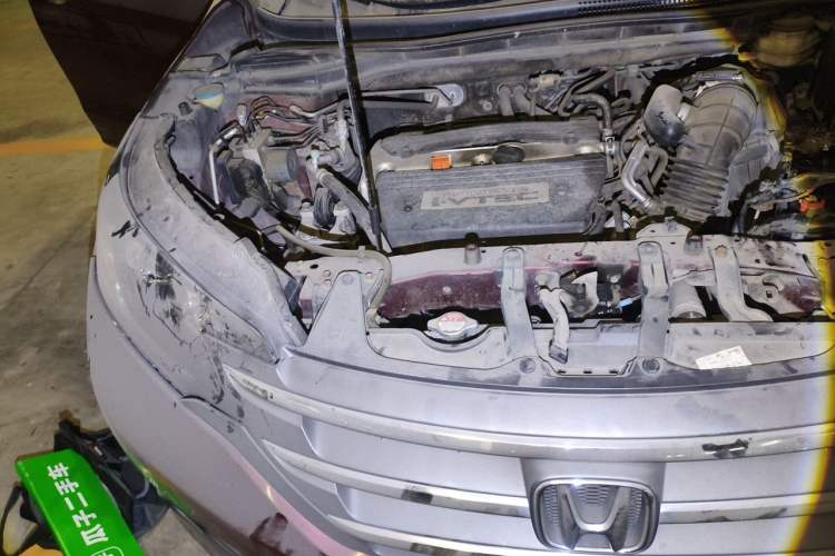 Used Honda CR-V 2012 2.4L four-wheel drive luxury version Engine Bay Right