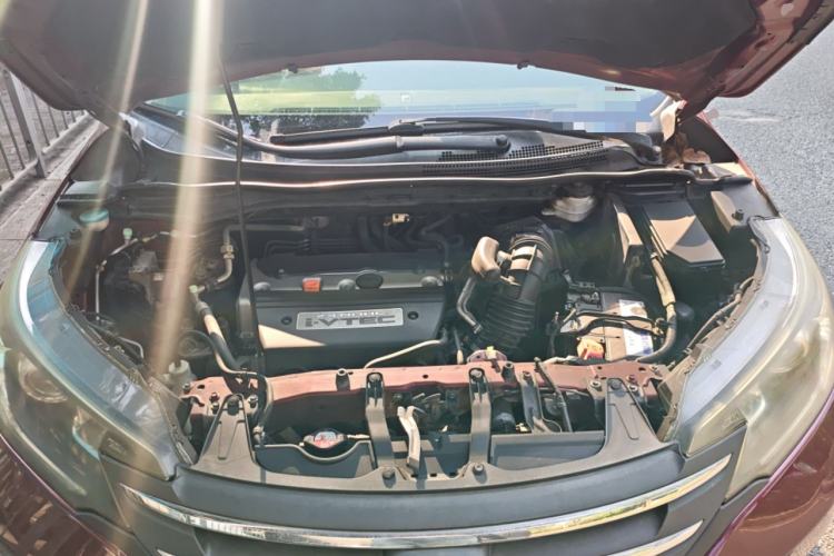 Used Honda CR-V 2012 2.4L four-wheel drive luxury version Engine Bay