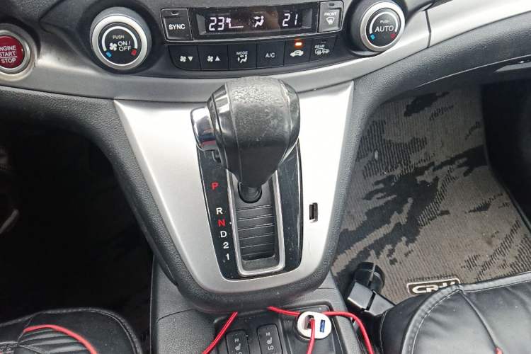 Used Honda CR-V 2012 2.4L four-wheel drive luxury version Gear Lever