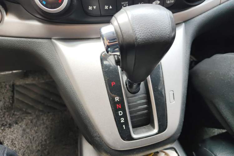 Used Honda CR-V 2012 2.4L four-wheel drive luxury version Gear Lever