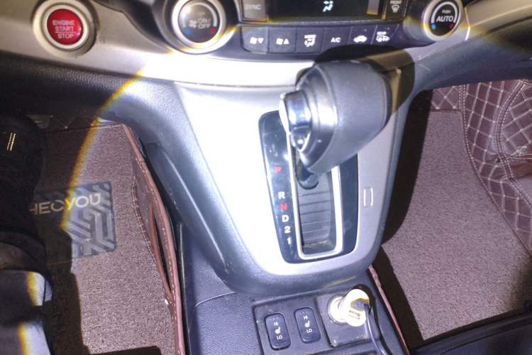 Used Honda CR-V 2012 2.4L four-wheel drive luxury version Gear Lever