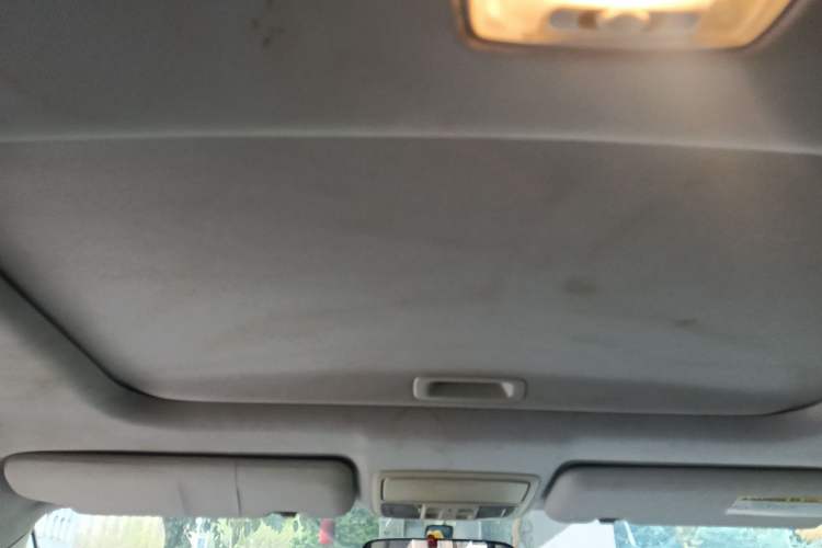 Used Honda CR-V 2012 2.4L four-wheel drive luxury version Headliner