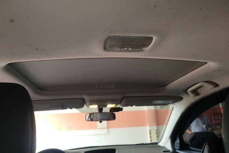 Used Honda CR-V 2012 2.4L four-wheel drive luxury version Headliner