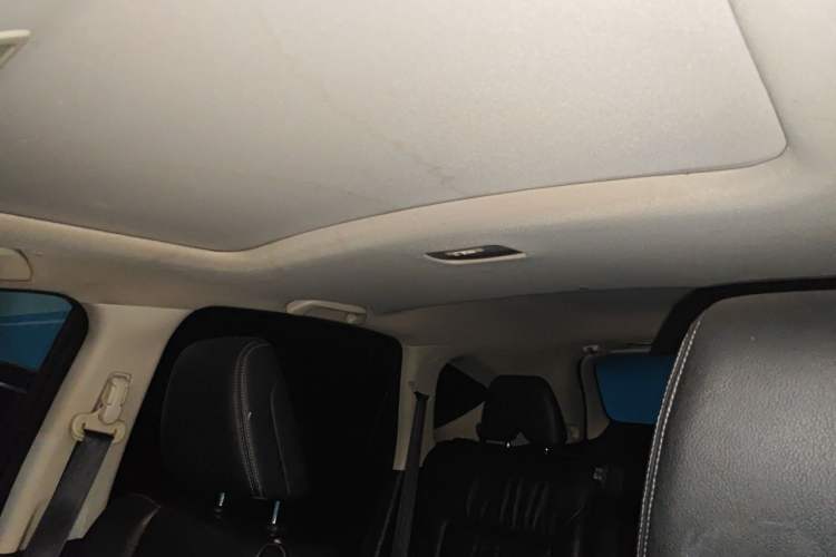 Used Honda CR-V 2012 2.4L four-wheel drive luxury version Headliner