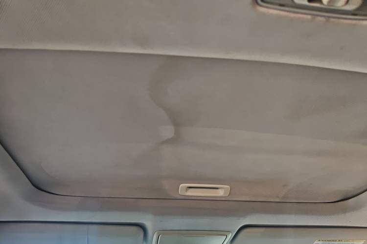 Used Honda CR-V 2012 2.4L four-wheel drive luxury version Headliner