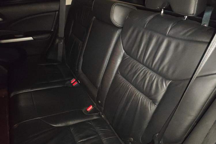 Used Honda CR-V 2012 2.4L four-wheel drive luxury version Left Rear Seat