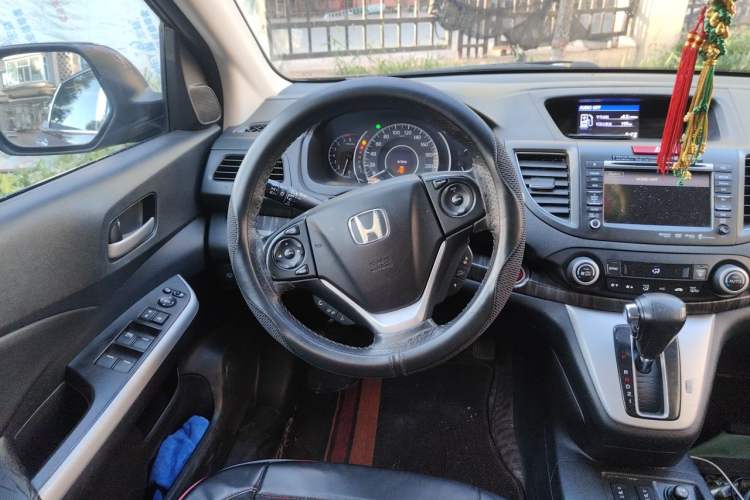 Used Honda CR-V 2012 2.4L Four-Wheel Drive Prestige Navigation Edition Steering Wheel
