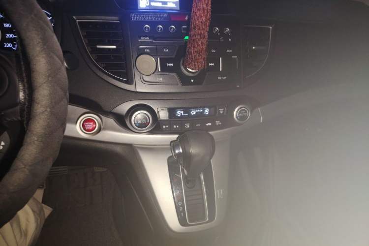 Used Honda CR-V 2012 2.4L four-wheel drive luxury version Audio And AC Panel