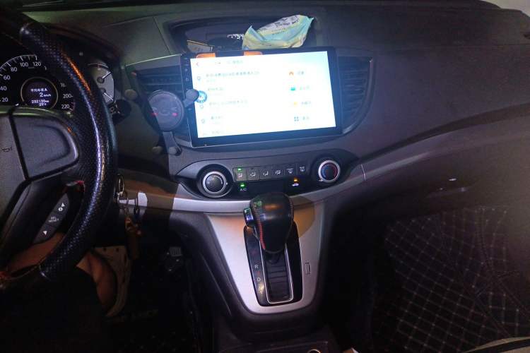 Used Honda CR-V 2012 2.0L two-wheel drive urban version Audio And AC Panel