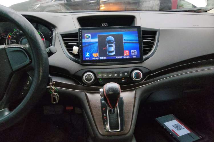 Used Honda CR-V 2012 2.0L two-wheel drive urban version Audio And AC Panel
