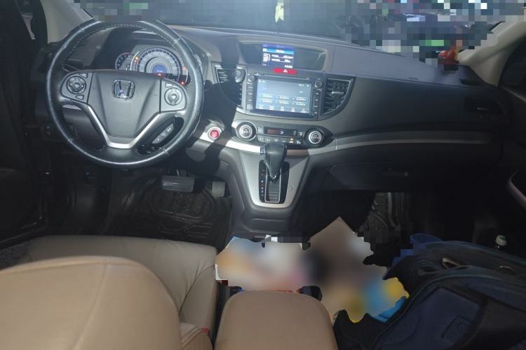 Used Honda CR-V 2012 2.4L four-wheel drive luxury version Center Console