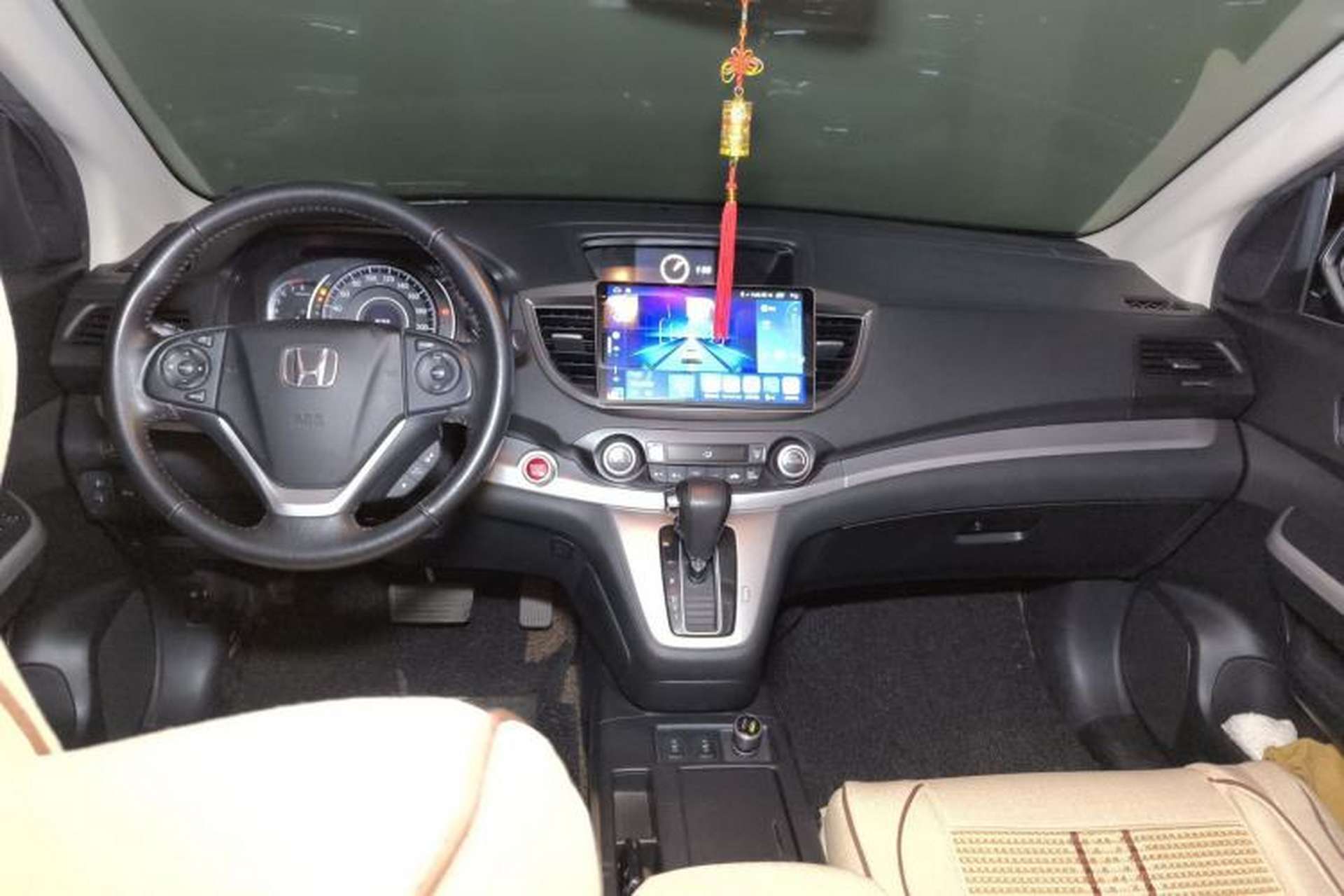 Used Honda CR-V 2012 2.4L four-wheel drive luxury version Center Console