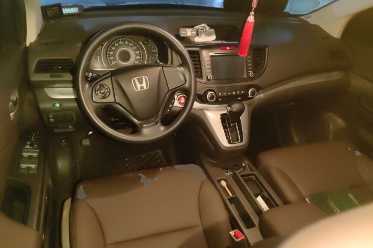 Used Honda CR-V 2012 2.0L two-wheel drive urban version Center Console