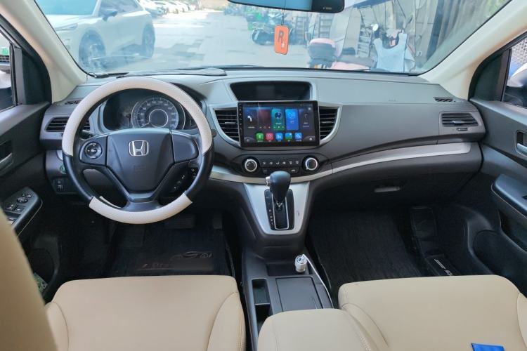 Used Honda CR-V 2012 2.0L two-wheel drive urban version Center Console