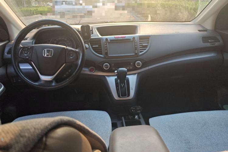 Used Honda CR-V 2012 2.4L four-wheel drive luxury version Center Console