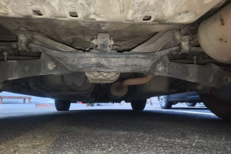 Used Honda CR-V 2012 2.4L four-wheel drive luxury version Chassis Rear