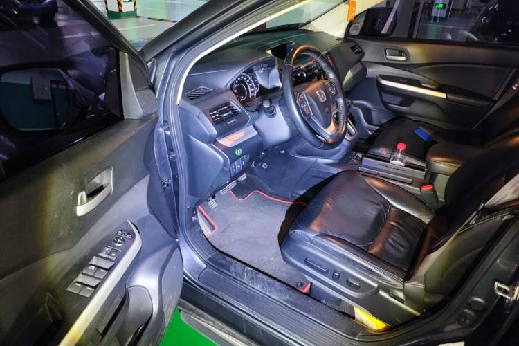 Used Honda CR-V 2012 2.4L four-wheel drive luxury version Driver Seat