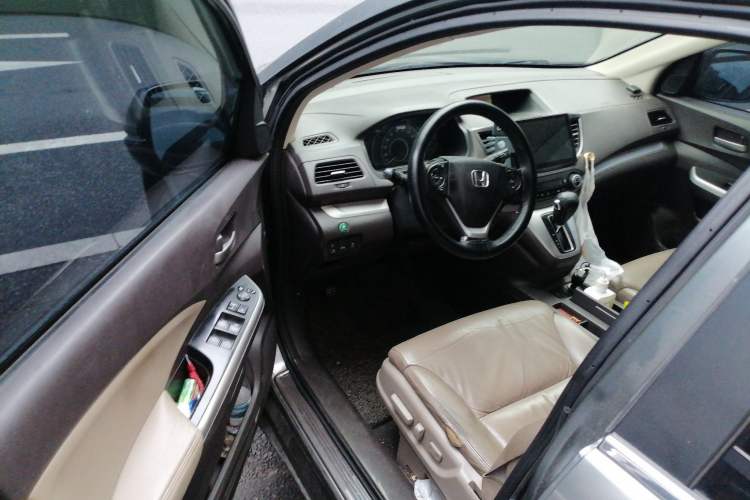 Used Honda CR-V 2012 2.4L four-wheel drive luxury version Driver Seat