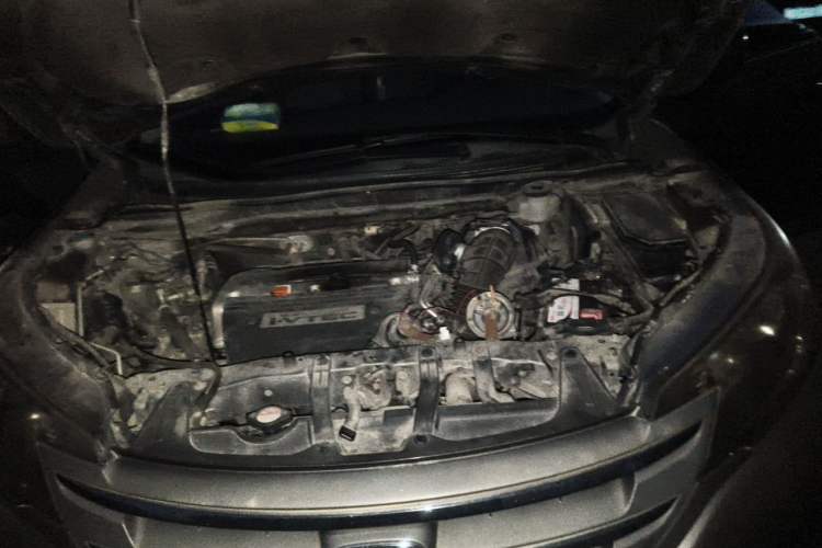 Used Honda CR-V 2012 2.4L four-wheel drive luxury version Engine Bay