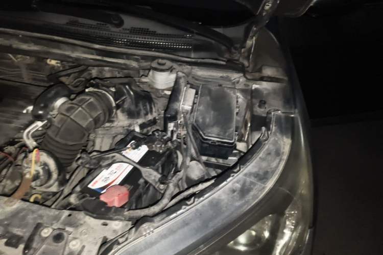 Used Honda CR-V 2012 2.4L four-wheel drive luxury version Engine Bay Left