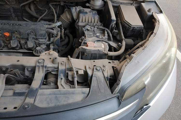 Used Honda CR-V 2012 2.0L two-wheel drive urban version Engine Bay Left