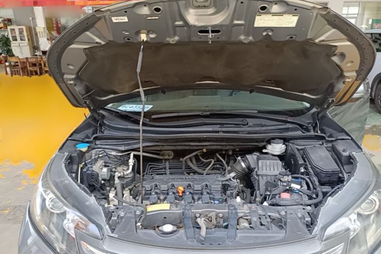 Used Honda CR-V 2012 2.0L two-wheel drive urban version Engine Bay