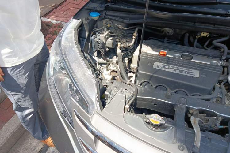 Used Honda CR-V 2012 2.4L four-wheel drive luxury version Engine Bay Right