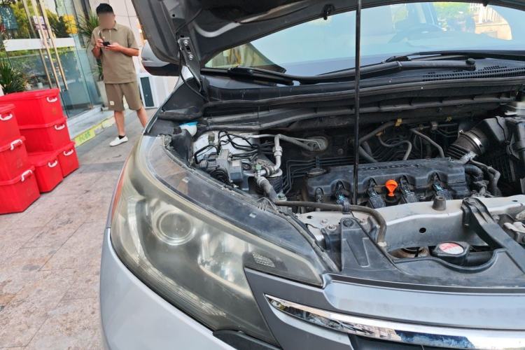 Used Honda CR-V 2012 2.0L two-wheel drive urban version Engine Bay Right