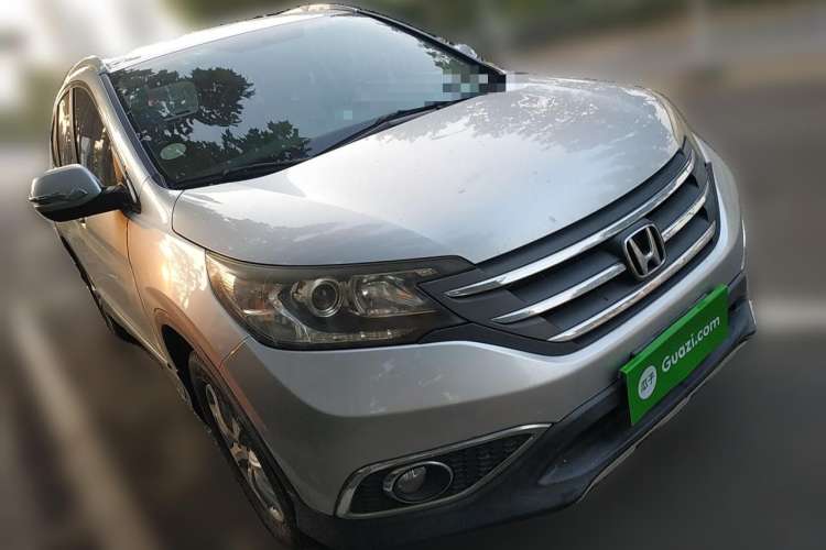 Used Honda CR-V 2012 2.0L two-wheel drive urban version Front Right 45 Deg