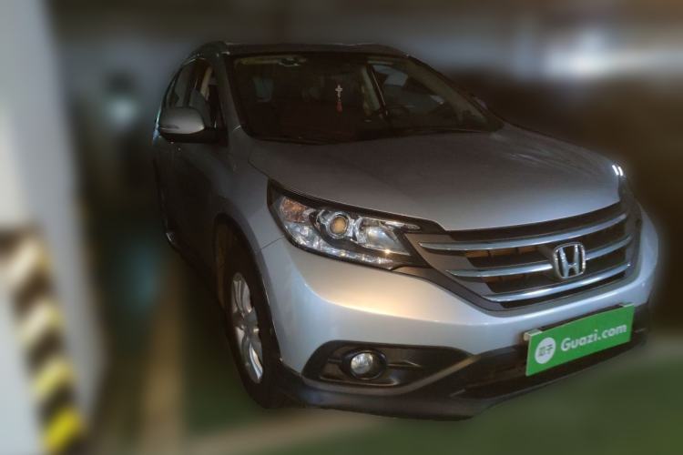 Used Honda CR-V 2012 2.0L two-wheel drive urban version Front Right 45 Deg