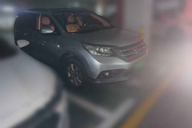 Used Honda CR-V 2012 2.0L two-wheel drive urban version Front Right 45 Deg