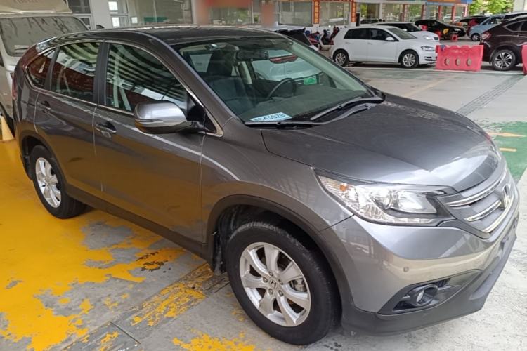 Used Honda CR-V 2012 2.0L two-wheel drive urban version Front Right 45 Deg