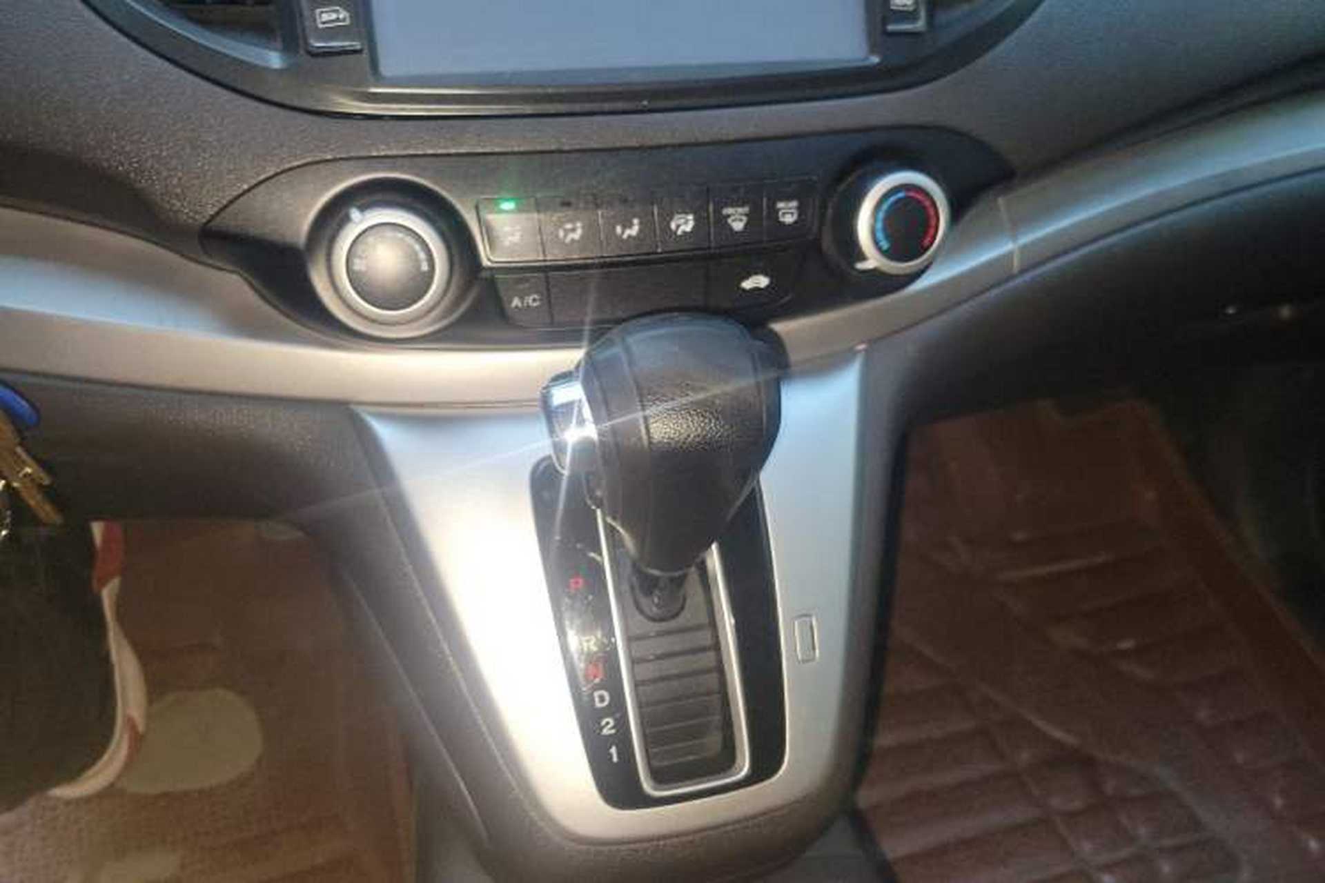 Used Honda CR-V 2012 2.0L two-wheel drive urban version Gear Lever