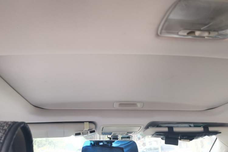 Used Honda CR-V 2012 2.4L four-wheel drive luxury version Headliner